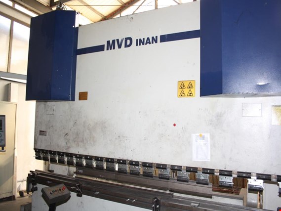 Used MVD INAN 40/800 Hydraulic sheet metal shears for Sale (Trading Premium) | NetBid Industrial Auctions
